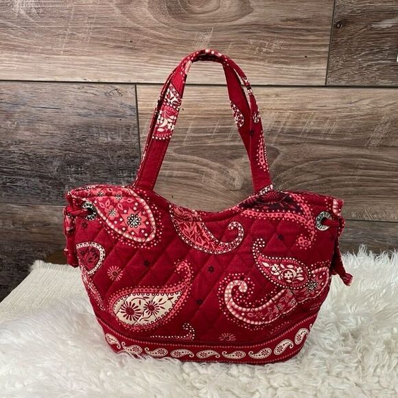 VERA BRADLEY Mesa Red Paisley Sherry Bag Purse Handbag Retired May 2006 Bandana - Picture 3 of 11